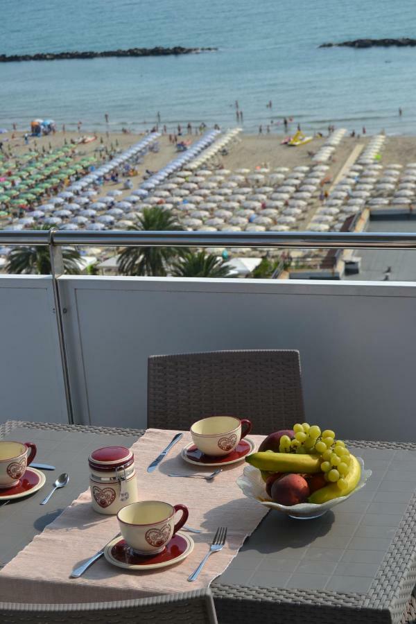 Ferienwohnung Fronte Mare Panoramico San Benedetto San Benedetto del Tronto Exterior foto
